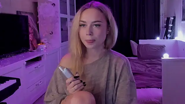 MaryDreaminess online show from 09-28-25, 07:21