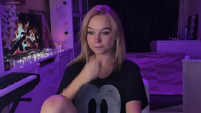 MaryDreaminess online show from 03-09-25, 10:52