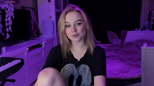 MaryDreaminess online show from 02-14-25, 08:26