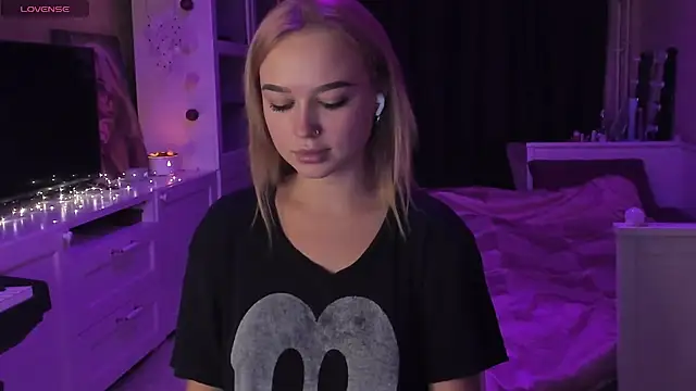 MaryDreaminess online show from 03-11-25, 07:36