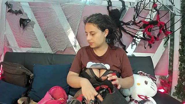 AbbyTaylorr online show from 10-28-25, 02:23