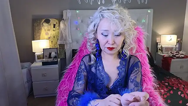 RoxalanaStar online show from 02-17-26, 10:18