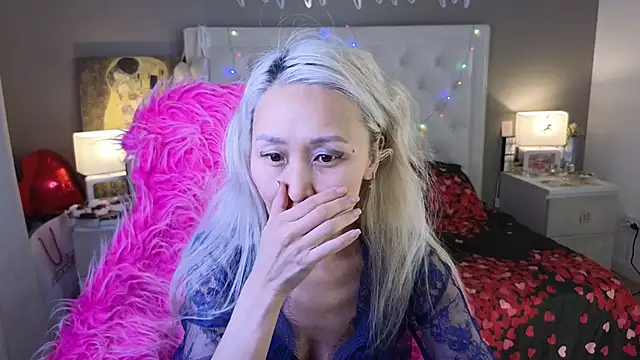 RoxalanaStar online show from 02-20-26, 10:22