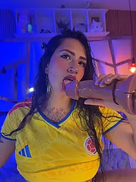 Tattooed spittingdoll online show from 06-17-26, 11:53