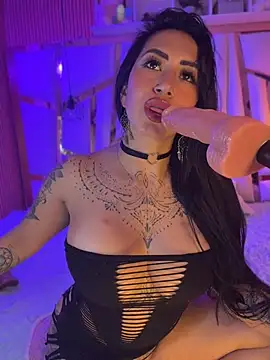 Snapshot of Tattooed_spittingdoll chatting on 05-26-26, 11:47 Tattooed spittingdoll online show from 05-26-26, 11:47