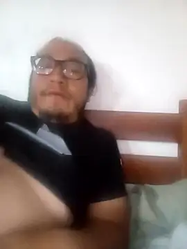 Snapshot of jaker1619 chatting on 01-06-25, 11:30 jaker1619 online show from 01-06-25, 11:30