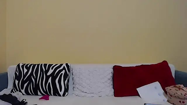 Snapshot of christine33 chatting on 03-01-26, 04:40 christine33 online show from 03-01-26, 04:40