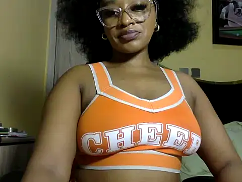 Snapshot of BOOTYBANGER24xx chatting on 06-12-26, 09:07 BOOTYBANGER24xx online show from 06-12-26, 09:07