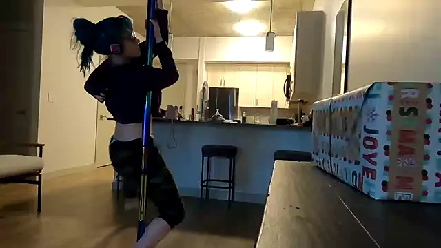 TheDaisyChaos online show from 12-19-25, 09:28