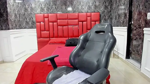 Imyourdirtymilf online show from 10-08-25, 07:58