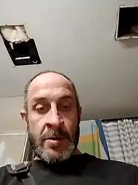 Snapshot of ThickDMatty@xh chatting on 12-24-24, 04:00 ThickDMattyxh online show from 12-24-24, 04:00