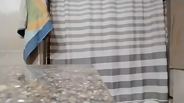 Snapshot of ThickDMatty@xh chatting on 01-03-25, 02:21 ThickDMattyxh online show from 01-03-25, 02:21