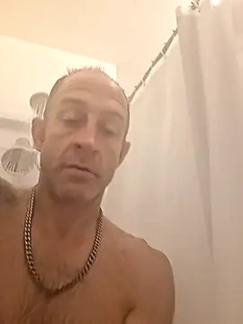 Snapshot of ThickDMatty@xh chatting on 10-31-25, 04:31 ThickDMattyxh online show from 10-31-25, 04:31