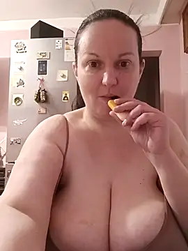 BustyLadyAlma online show from 01-15-26, 06:28