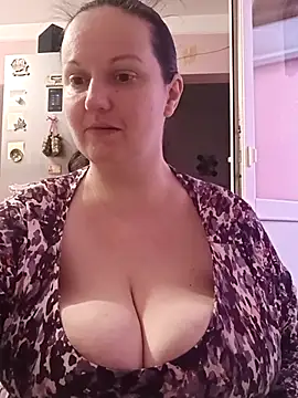 BustyLadyAlma online show from 02-16-26, 06:34