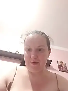 Snapshot of BustyLadyAlma chatting on 06-24-26, 07:18 BustyLadyAlma online show from 06-24-26, 07:18