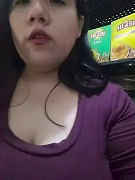Snapshot of Kalani_Engel chatting on 05-23-26, 04:00 Kalani Engel online show from 05-23-26, 04:00