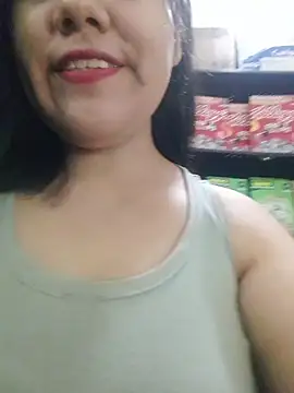 Snapshot of Kalani_Engel chatting on 07-17-26, 04:21 Kalani Engel online show from 07-17-26, 04:21