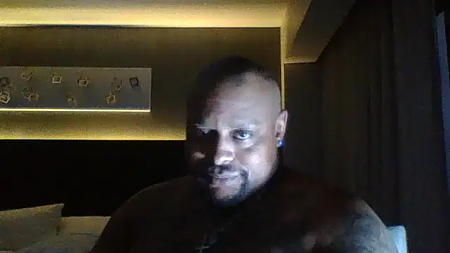 Snapshot of blaccowboy88 chatting on 10-27-25, 12:17 blaccowboy88 online show from 10-27-25, 12:17