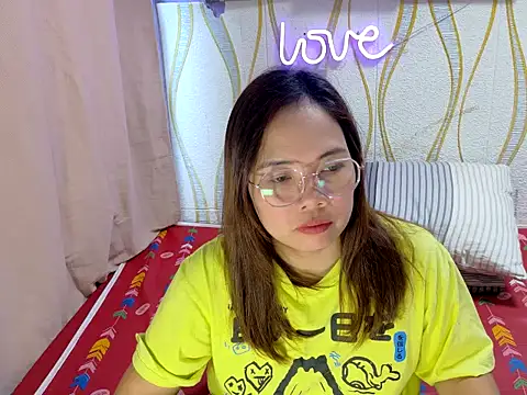 BURBERRY69 online show from 03-15-26, 11:56