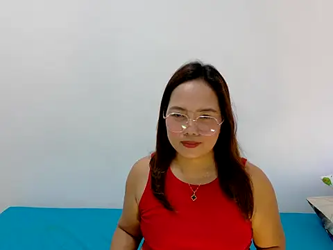 BURBERRY69 online show from 04-01-26, 08:04