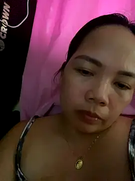 BURBERRY69 online show from 11-23-25, 06:56