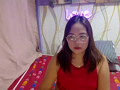 BURBERRY69 online show from 03-02-26, 10:44