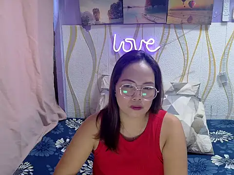 BURBERRY69 online show from 02-13-26, 04:56