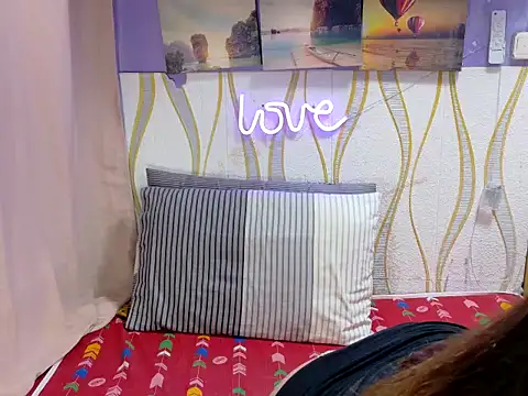 BURBERRY69 online show from 03-14-26, 10:54