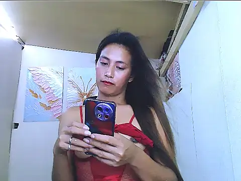 Snapshot of nica20 chatting on 05-31-26, 02:12 nica20 online show from 05-31-26, 02:12