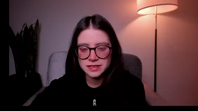 HazelKush online show from 06-11-26, 08:39