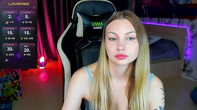 BiMolly online show from 11-13-25, 09:40