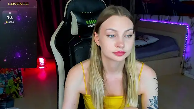 BiMolly online show from 11-09-25, 02:32