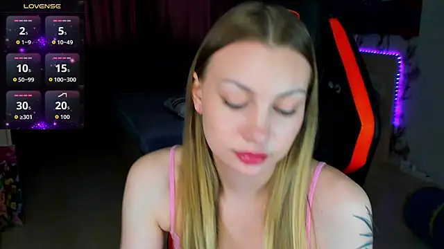 BiMolly online show from 04-22-26, 01:51