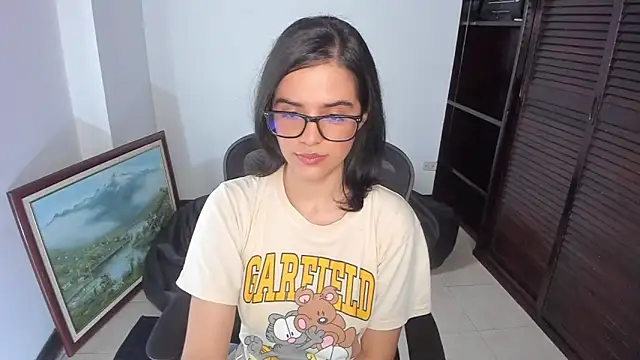 mia collins x online show from 12-04-25, 08:52