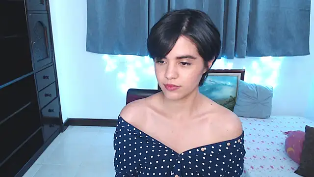 mia collins x online show from 04-17-26, 02:36