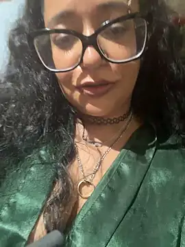Snapshot of PichyPrettyPussy chatting on 11-03-25, 04:10 PichyPrettyPussy online show from 11-03-25, 04:10