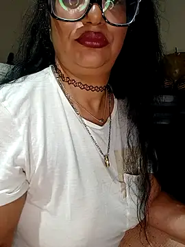 Snapshot of PichyPrettyPussy chatting on 10-24-25, 11:20 PichyPrettyPussy online show from 10-24-25, 11:20
