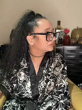 Snapshot of PichyPrettyPussy chatting on 11-13-25, 12:31 PichyPrettyPussy online show from 11-13-25, 12:31
