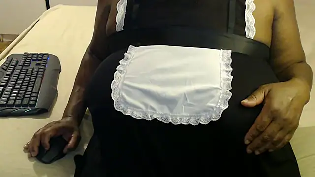 Snapshot of MatureBoobsDiva chatting on 09-25-25, 11:49 MatureBoobsDiva online show from 09-25-25, 11:49