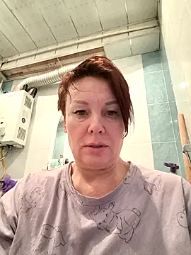 Snapshot of _lady_red_ chatting on 02-15-26, 08:57 lady red online show from 02-15-26, 08:57