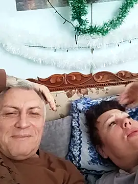 Snapshot of _lady_red_ chatting on 02-13-26, 09:31 lady red online show from 02-13-26, 09:31