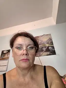  lady red  online show from 09-14-25, 05:46