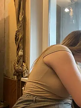 -MimmiLissa- online show from 04-06-26, 01:23