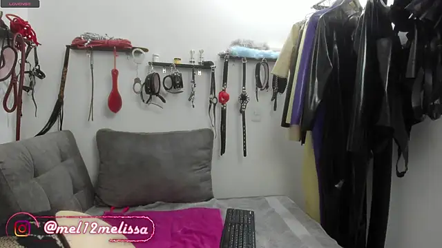 mel12meli online show from 12-23-24, 08:57