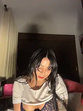 Snapshot of Naiara_sex chatting on 04-21-26, 05:47 Naiara sex online show from 04-21-26, 05:47