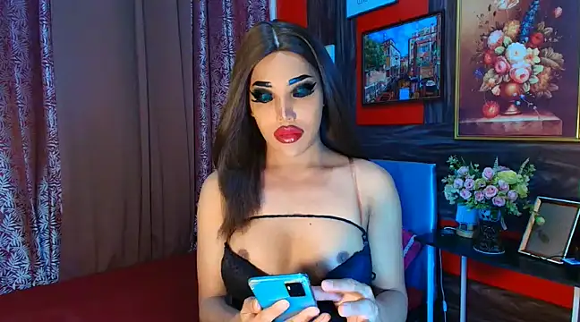 Snapshot of trixxielicious chatting on 03-18-25, 05:01 trixxielicious online show from 03-18-25, 05:01