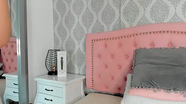 Princsgirl  online show from 03-18-26, 07:59