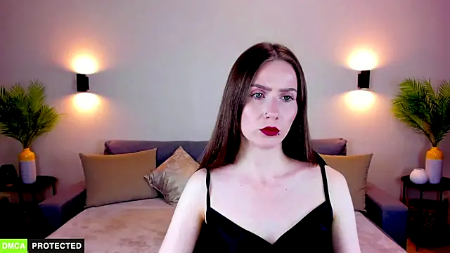 TheWoman   online show from 03-10-26, 06:56