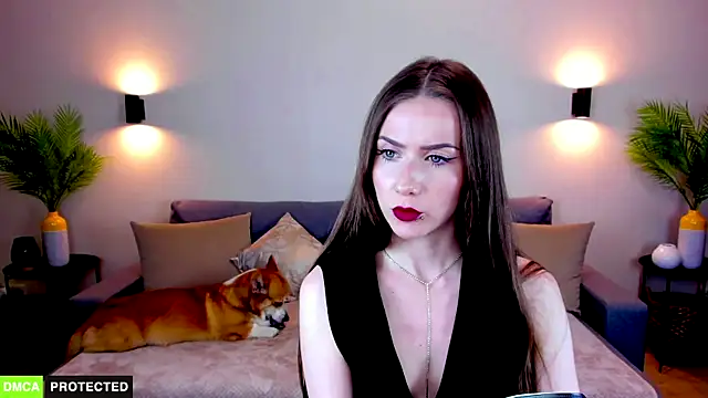 TheWoman   online show from 04-15-26, 07:07